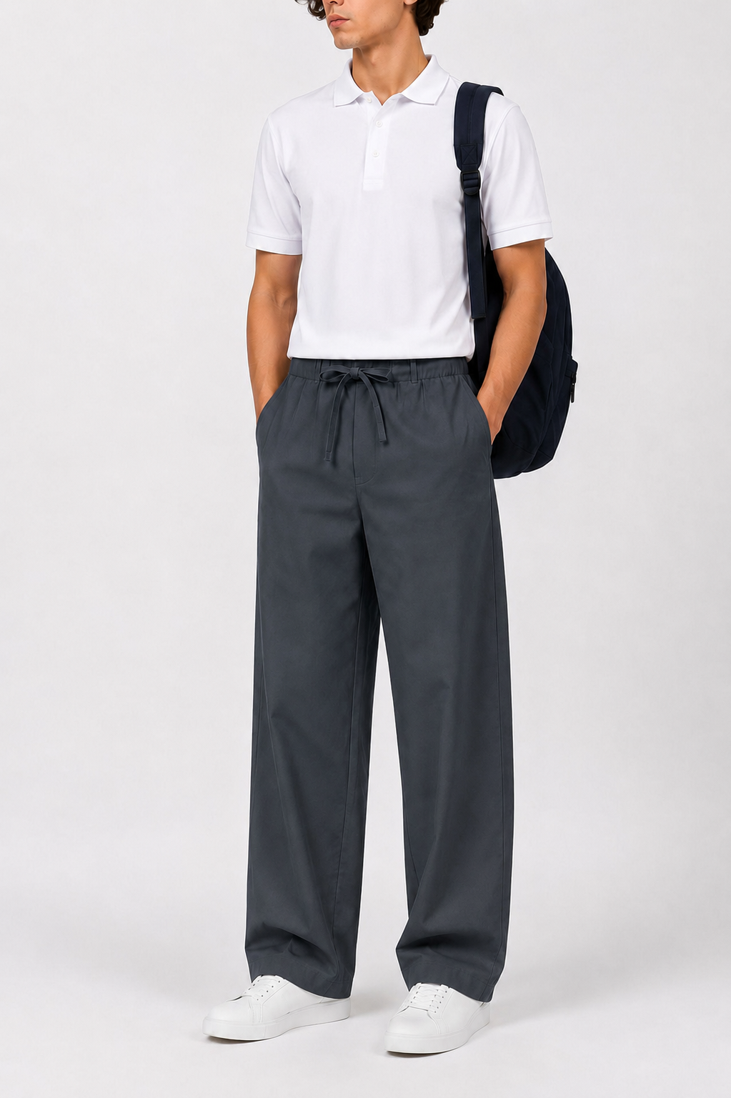 Modern ve rahat tasarımlarıyla öne çıkan baggy fit okul pantolonları, unisex yapısı ve geniş paça kesimiyle okul giyiminde yeni nesil konfor sunuyor.